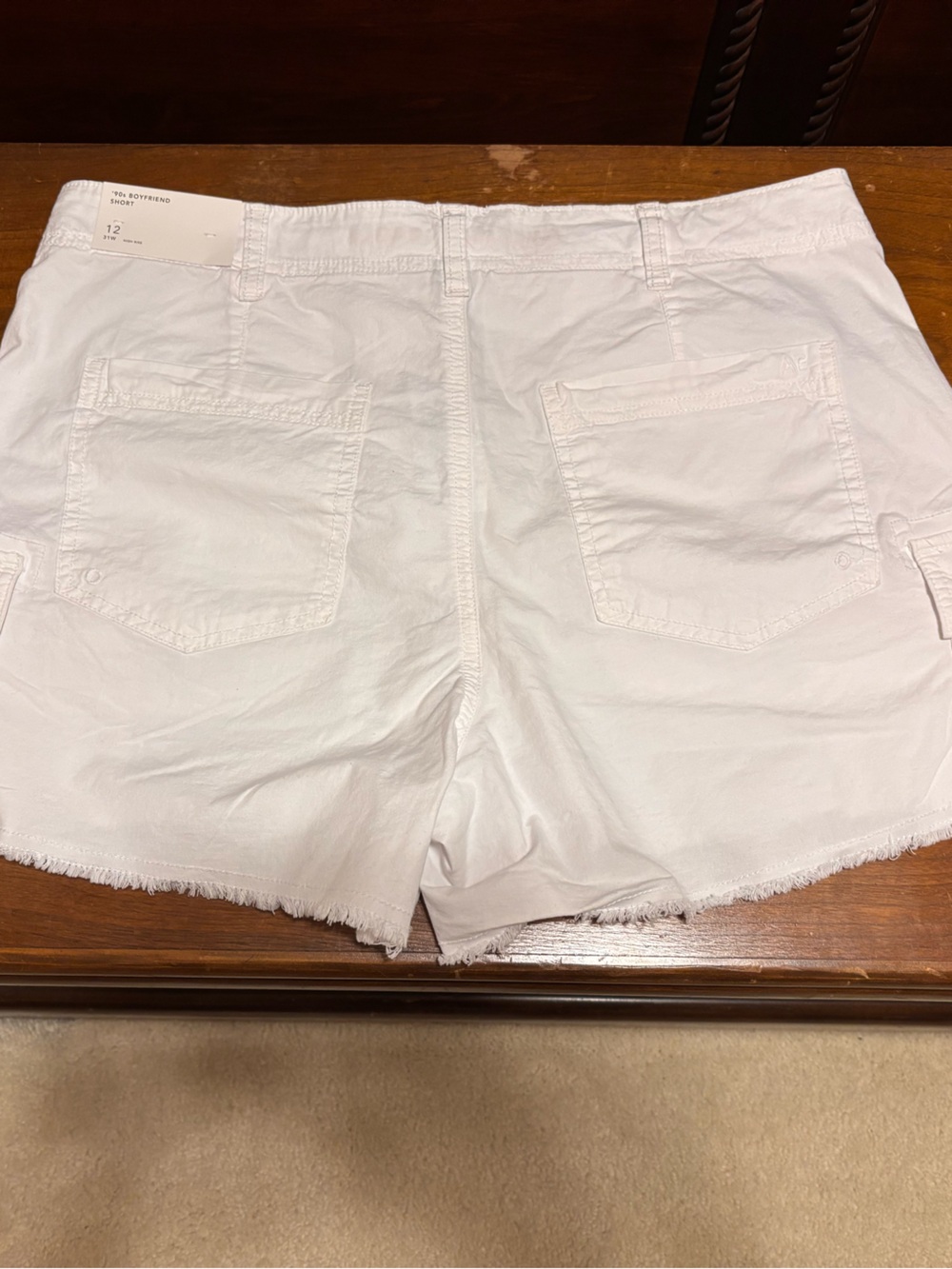 American Eagle Outfitters White Cargo Frayed Hem Women's Shorts - Picture 2 of 4